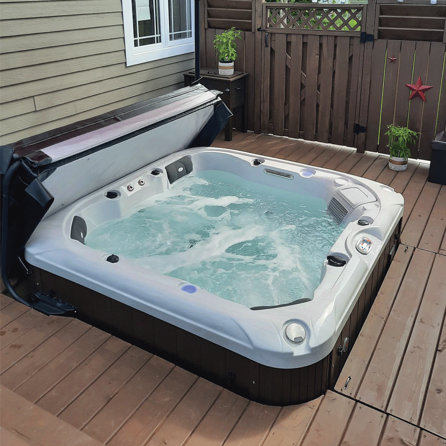 6-Person Luxury Hot Tub – Liberty Spa LYS5000 (Jetted, 240V)