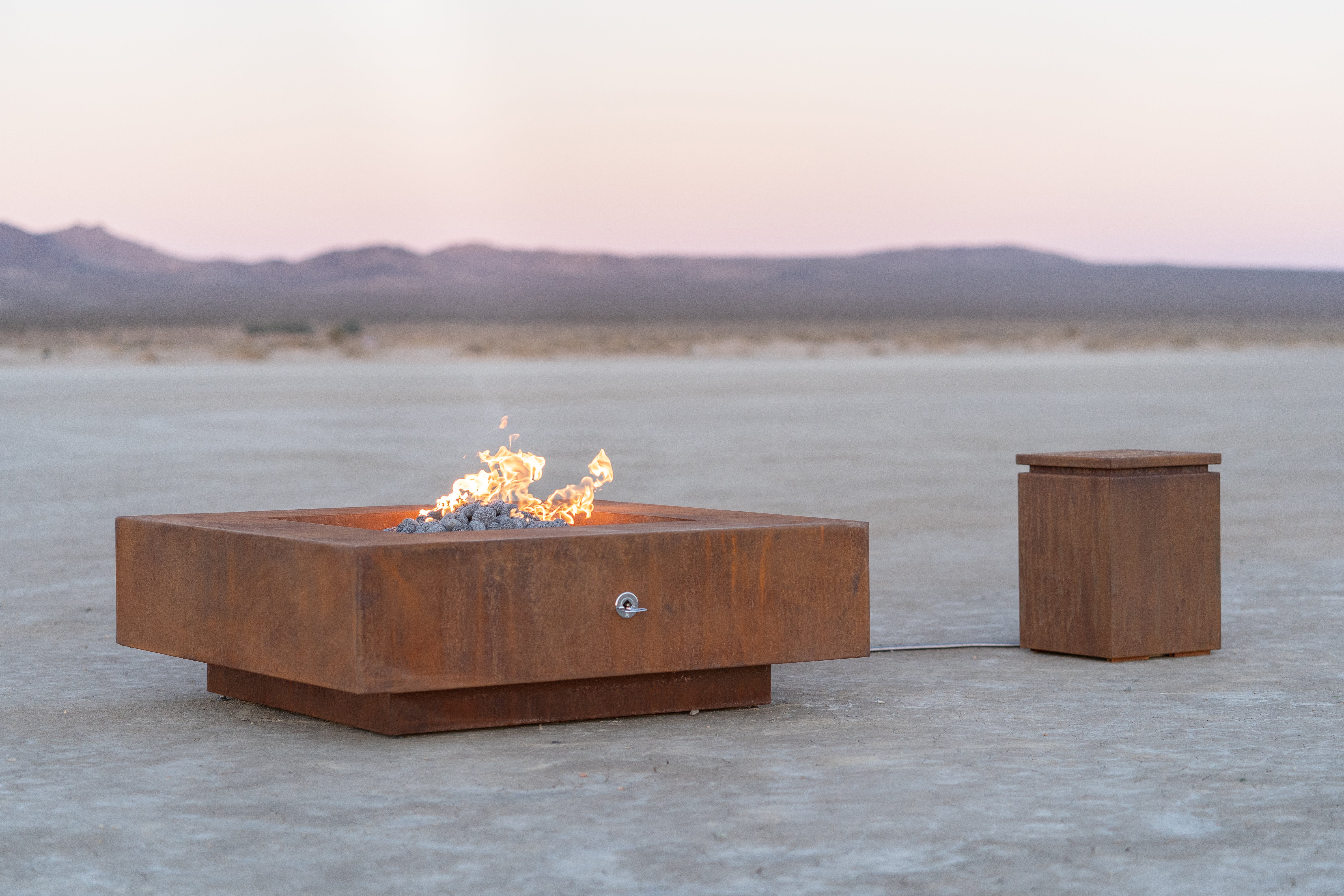 Fire Table Tank Propane Fire Pit TablePropane Fire Pit Tables: BTU, Tanks, Runtime ...