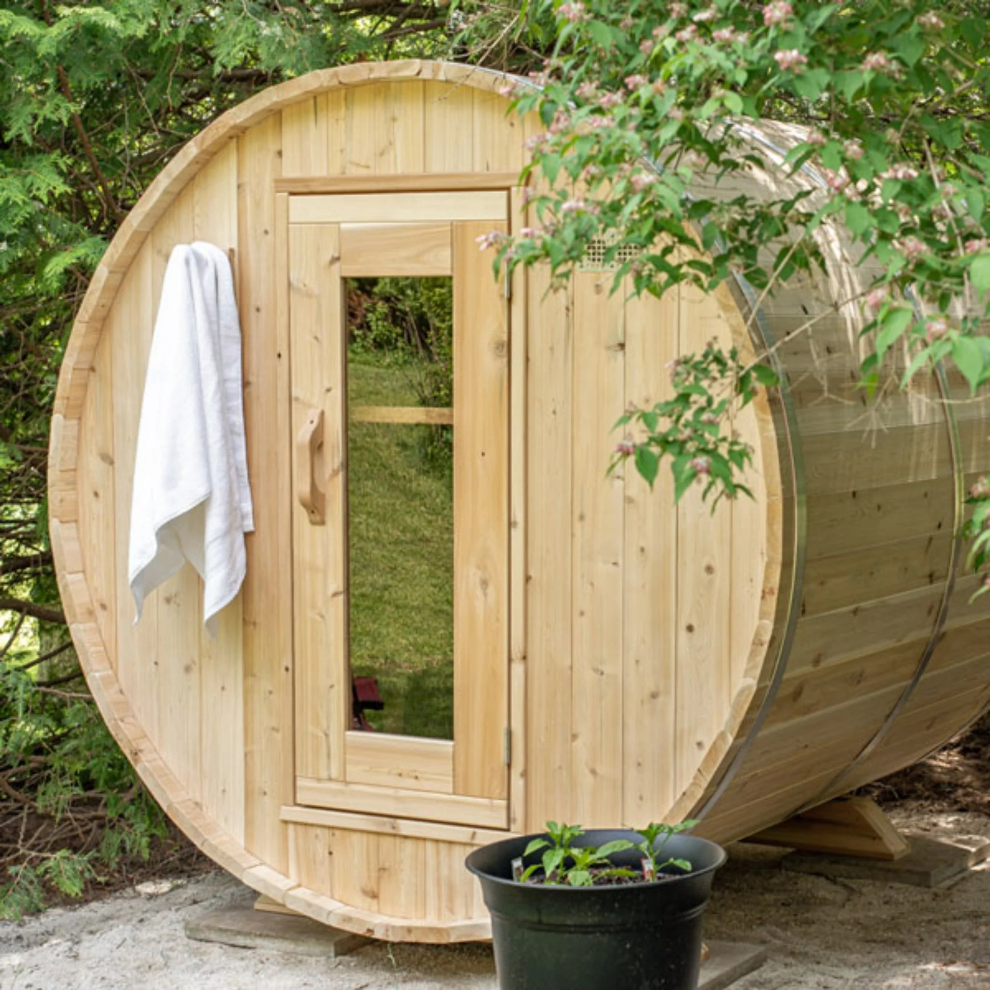 Dundalk Leisurecraft CT Harmony Barrel Sauna cedar rounded design