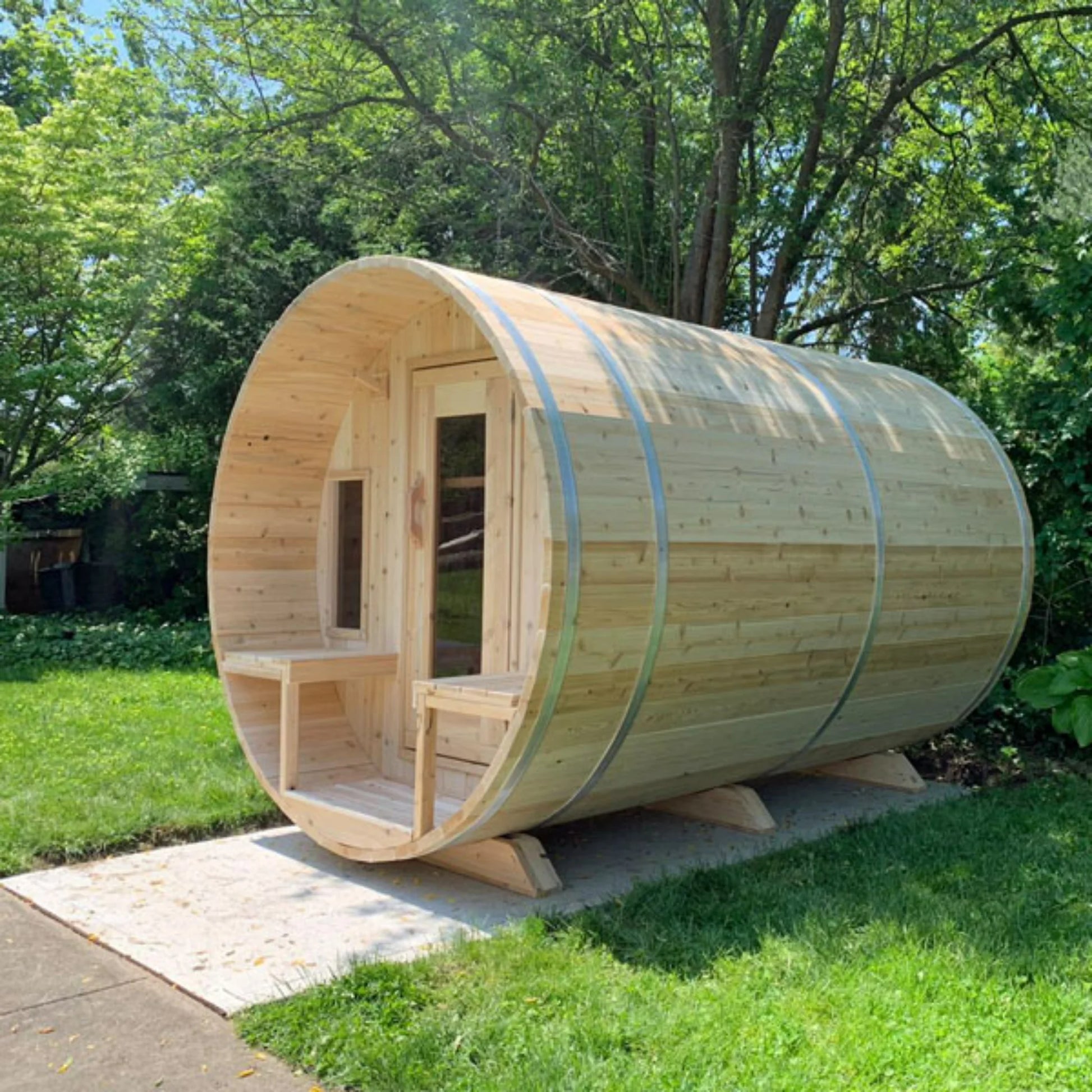 Dundalk Leisurecraft CT Tranquility Barrel Sauna with porch cedar design