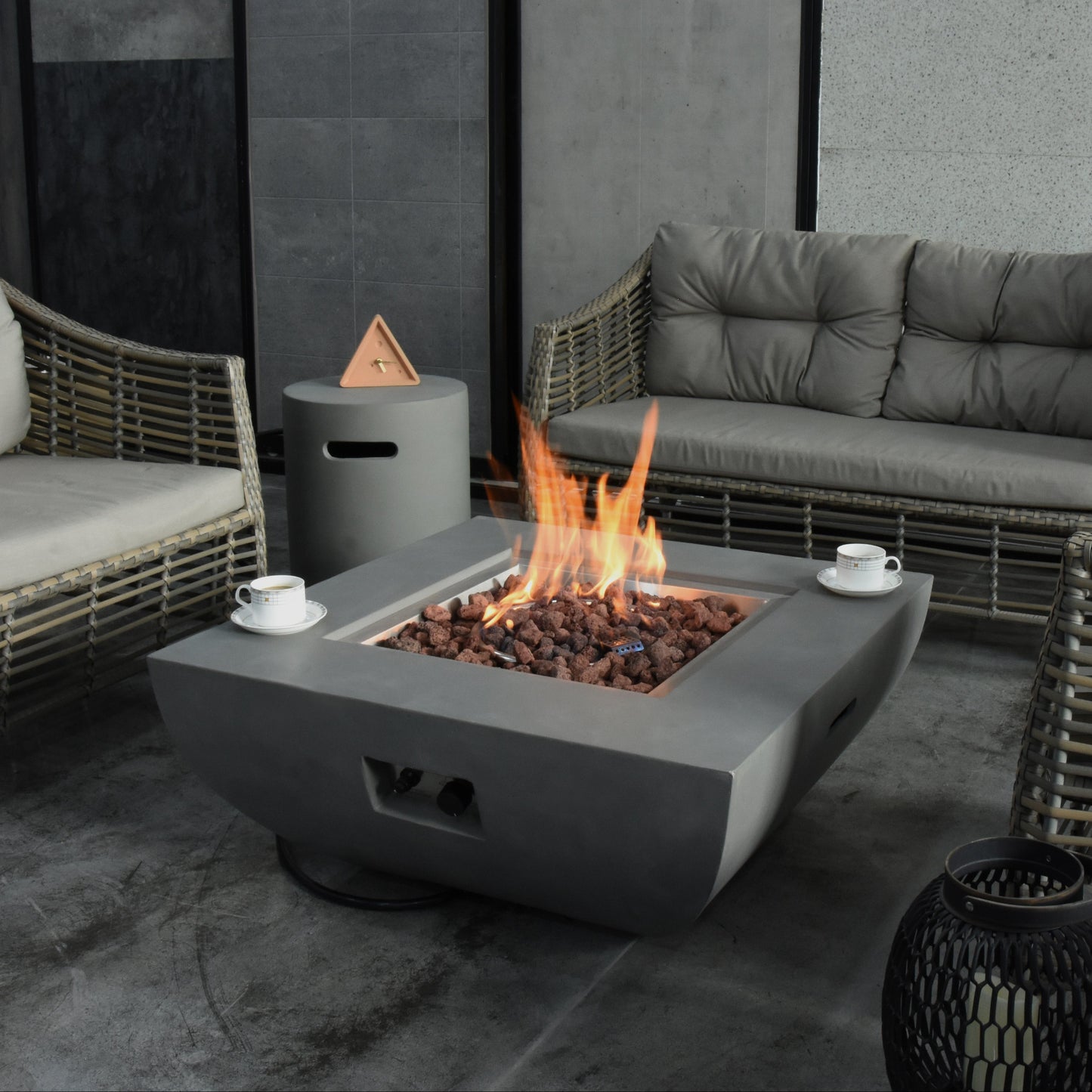 Modeno Westport 34 inch Concrete Fire Table